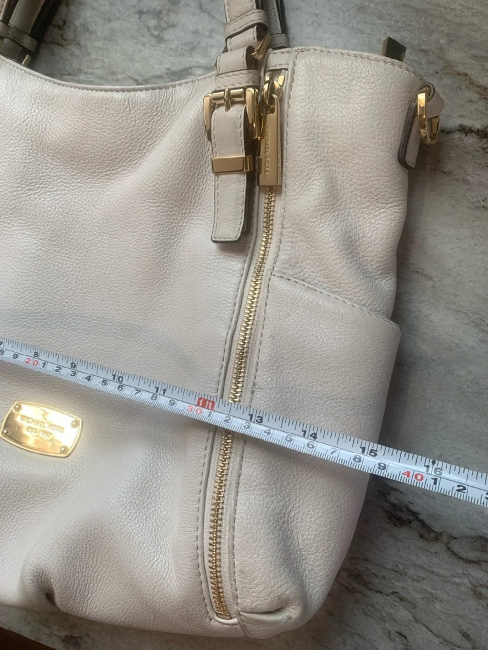 Michael Kors Cream Leather Shoulder Bag with Gold Hardware